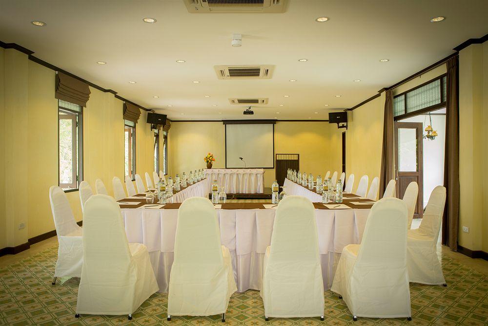 Ratchapruek Lanna Boutique Hotel Чиангмай Екстериор снимка