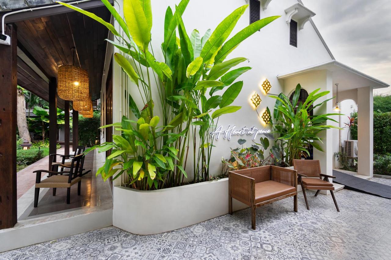 Ratchapruek Lanna Boutique Hotel Чиангмай Екстериор снимка